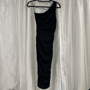 Elegant Black One-Shoulder Dress